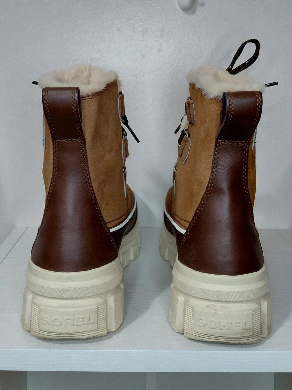 Sorel Tan and Cream Faux-Fur Lined Winter Boots - Women's Size 10